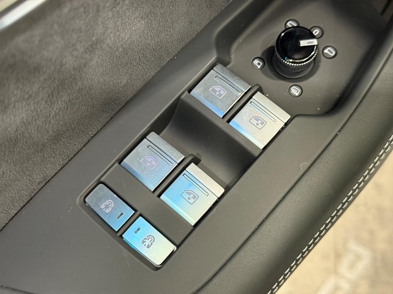 Audi A6 allroad Vehicle Image 15