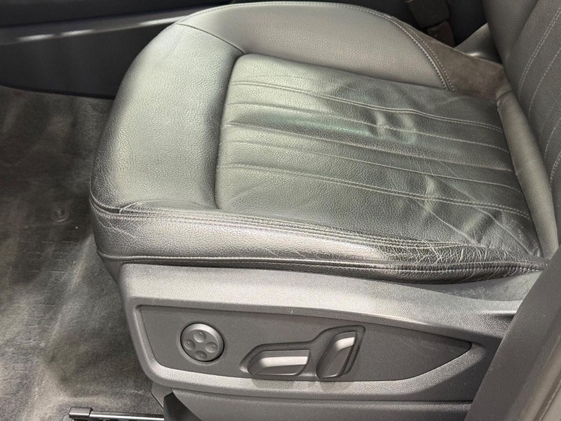 Audi Q5 Vehicle Full-screen Gallery Image 20