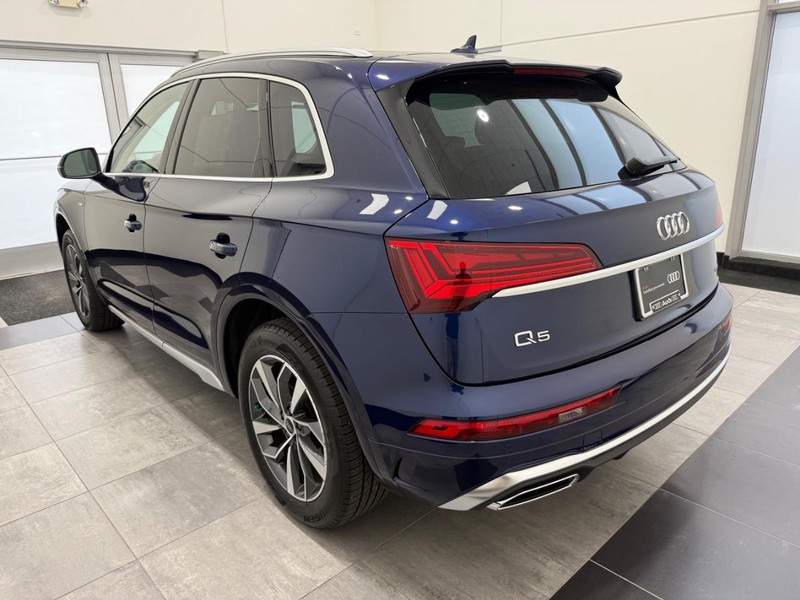 Audi Q5 Vehicle Full-screen Gallery Image 04