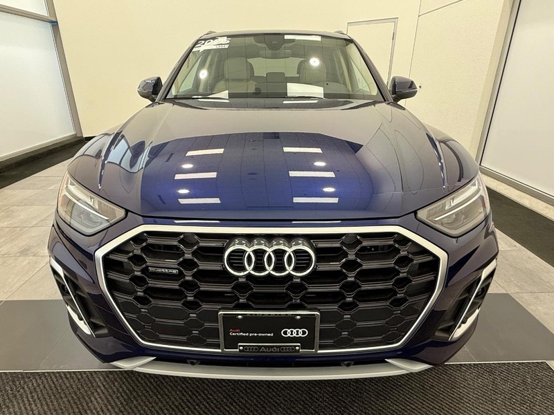 Audi Q5 Vehicle Full-screen Gallery Image 07