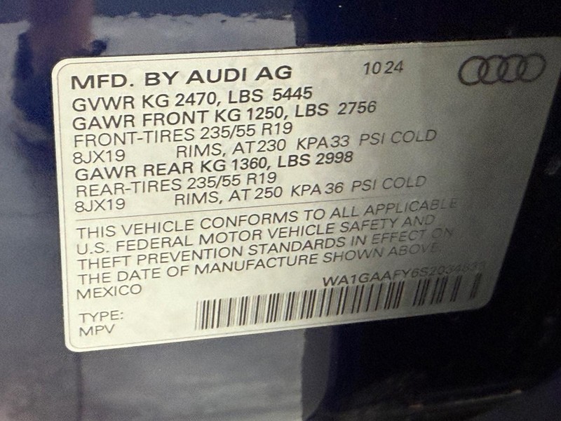 Audi Q5 Vehicle Full-screen Gallery Image 21