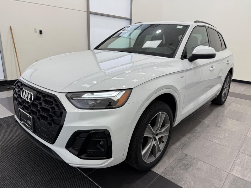 Audi Q5 Vehicle Image 6
