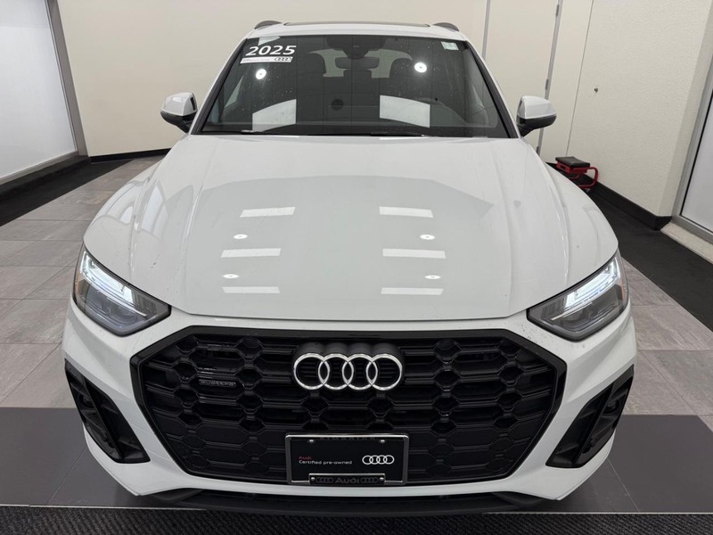 Audi Q5 Vehicle Image 7