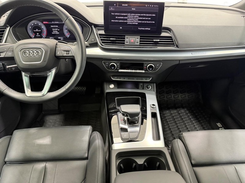 Audi Q5 Vehicle Image 9
