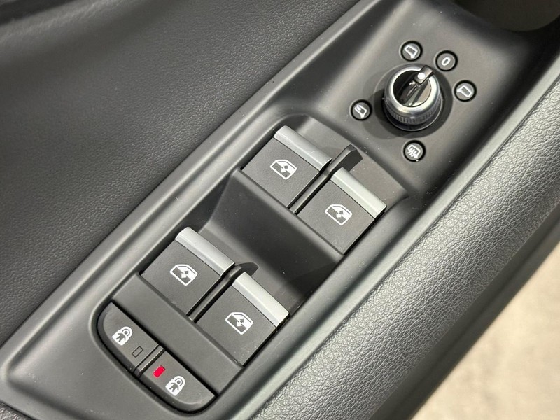 Audi Q7 Vehicle Image 20