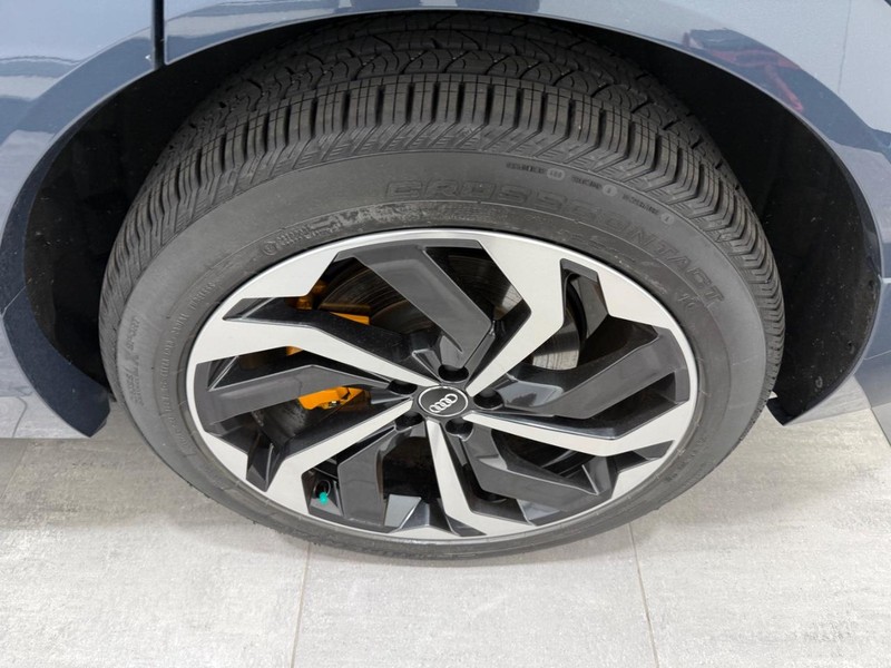 Audi e-tron Sportback Vehicle Image 5