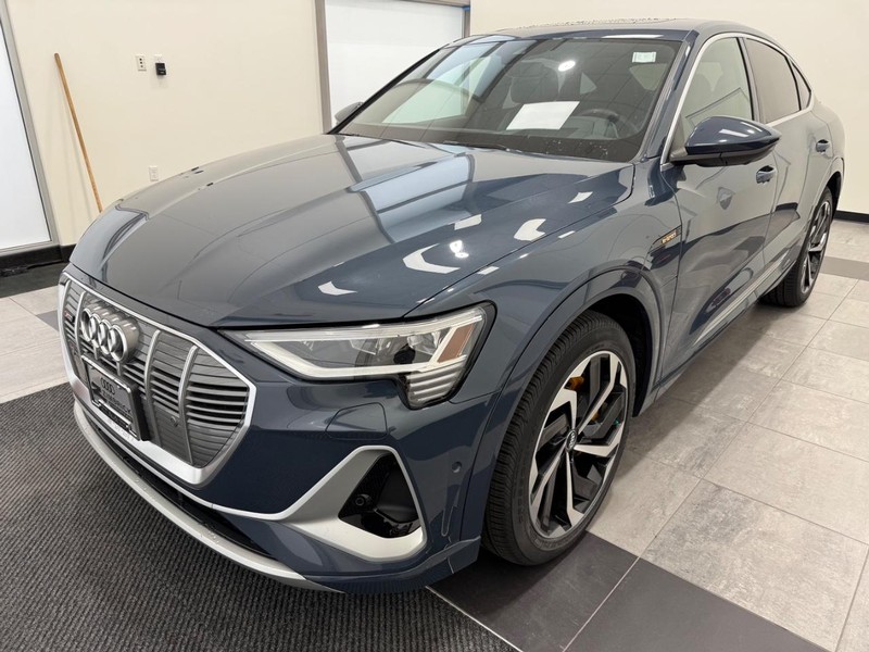 Audi e-tron Sportback Vehicle Image 6