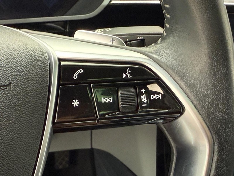 Audi e-tron Sportback Vehicle Image 15