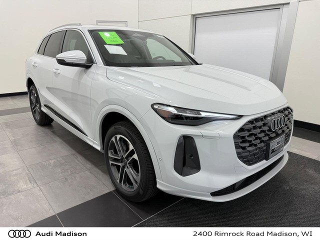 2025 Audi New Q5 Premium Plus's photo