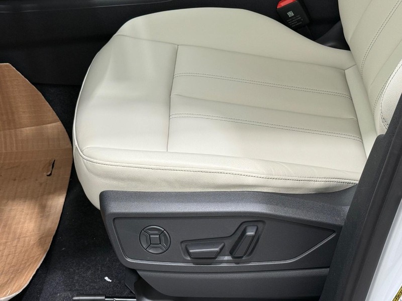 Audi Q5 Vehicle Image 14