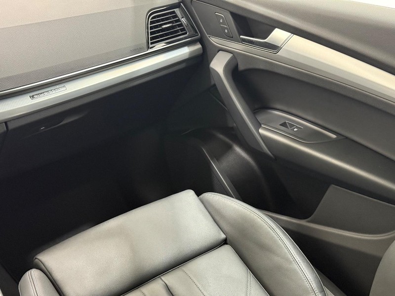 Audi Q5 Vehicle Image 14