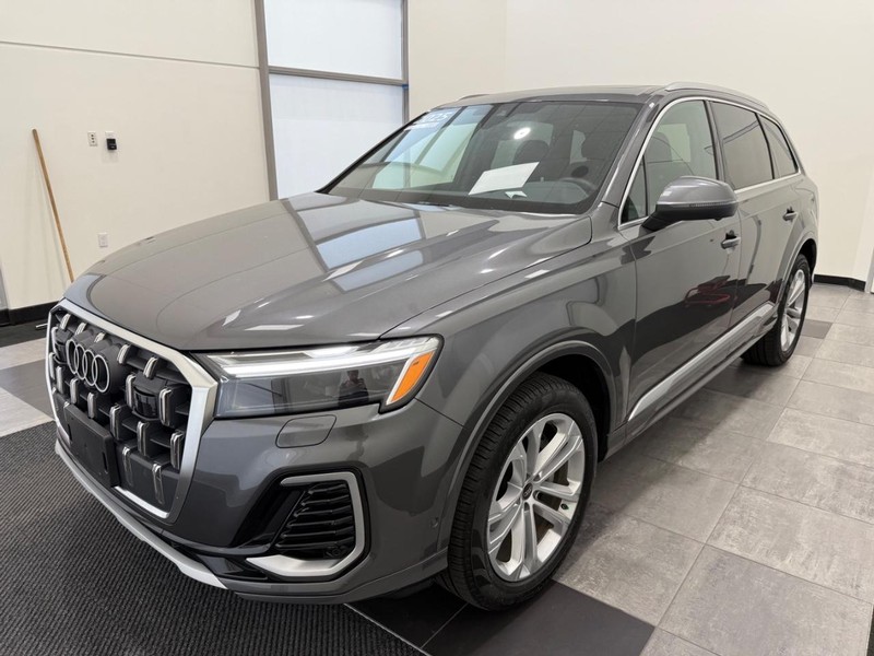 Audi Q7 Vehicle Image 6