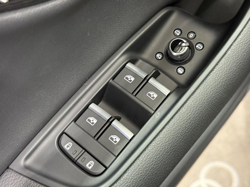 Audi Q7 Vehicle Image 19