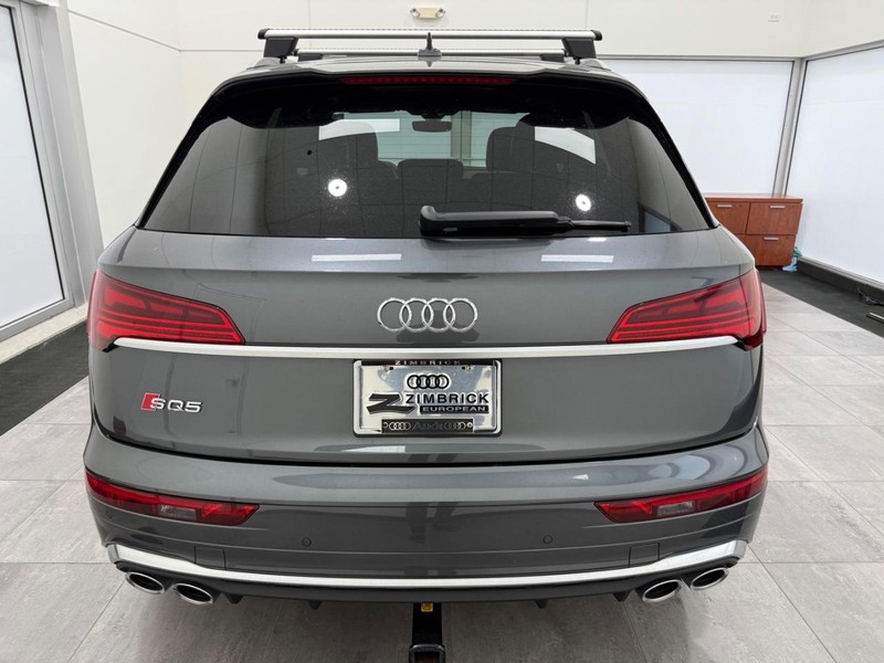 Audi SQ5 Vehicle Image 3