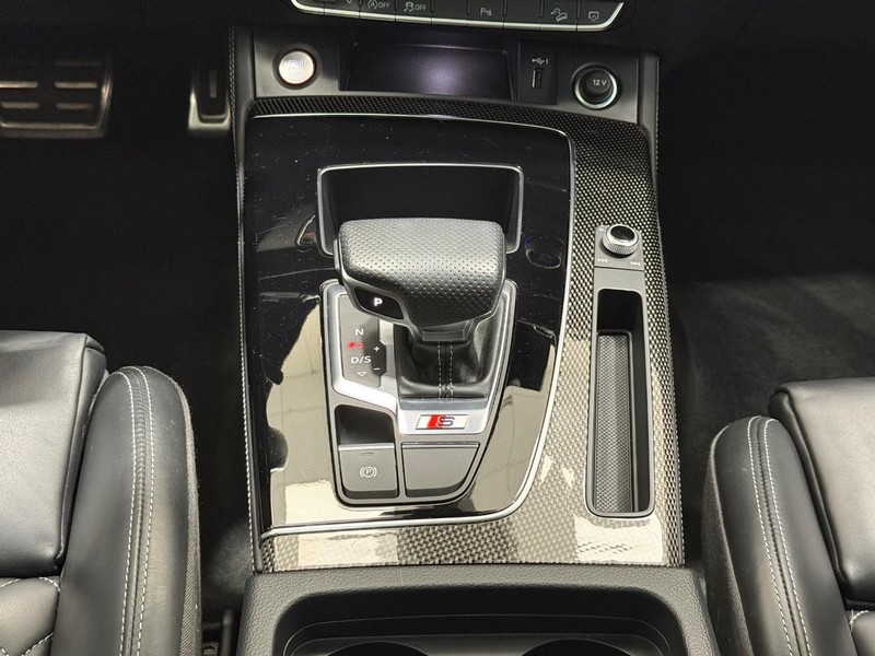 Audi SQ5 Vehicle Image 11