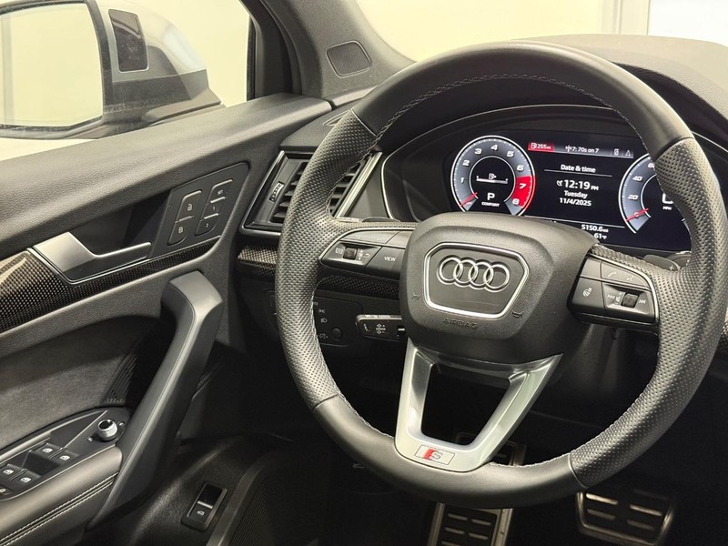 Audi SQ5 Vehicle Image 12
