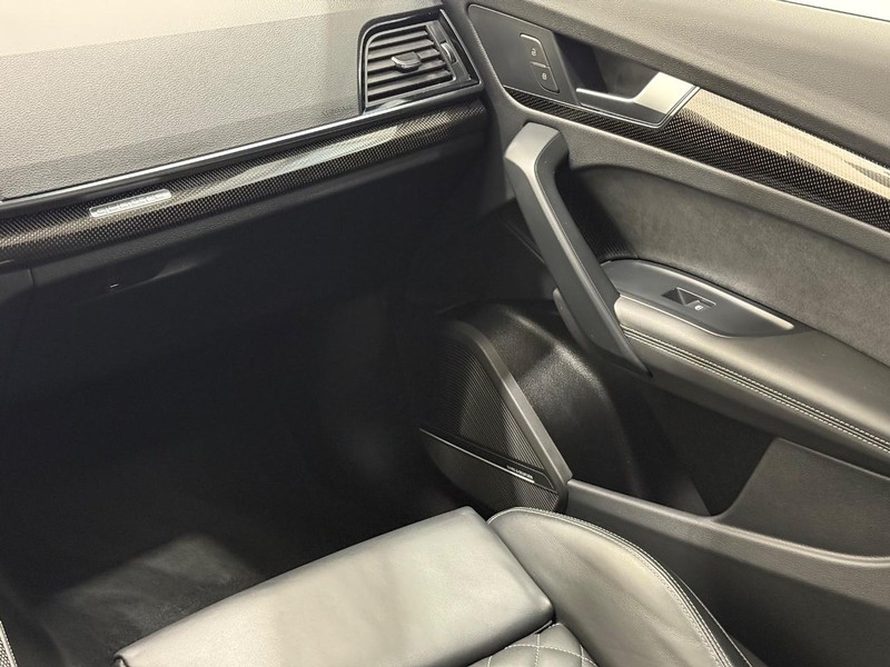 Audi SQ5 Vehicle Image 13