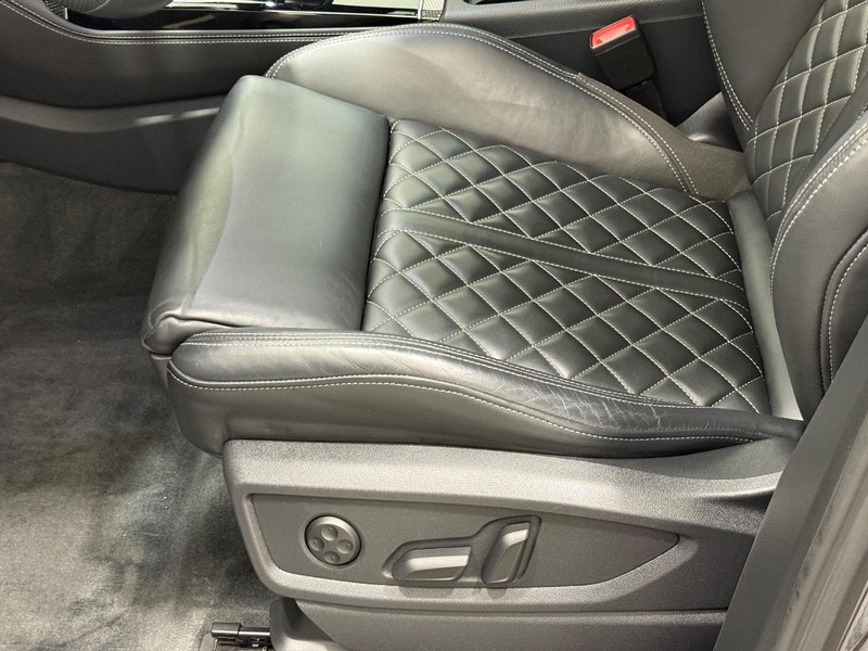Audi SQ5 Vehicle Image 21
