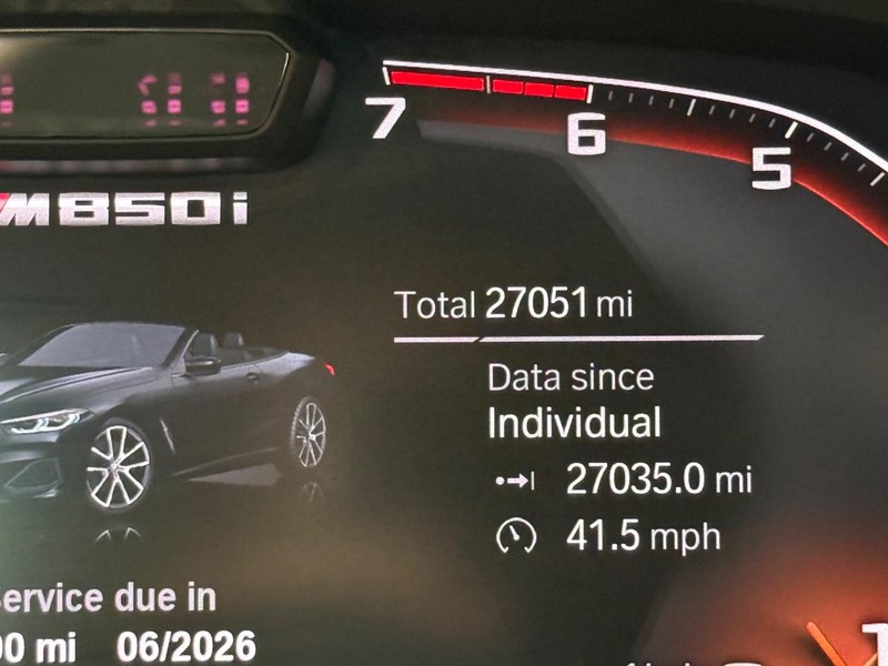 BMW 8 Series Vehicle Image 20