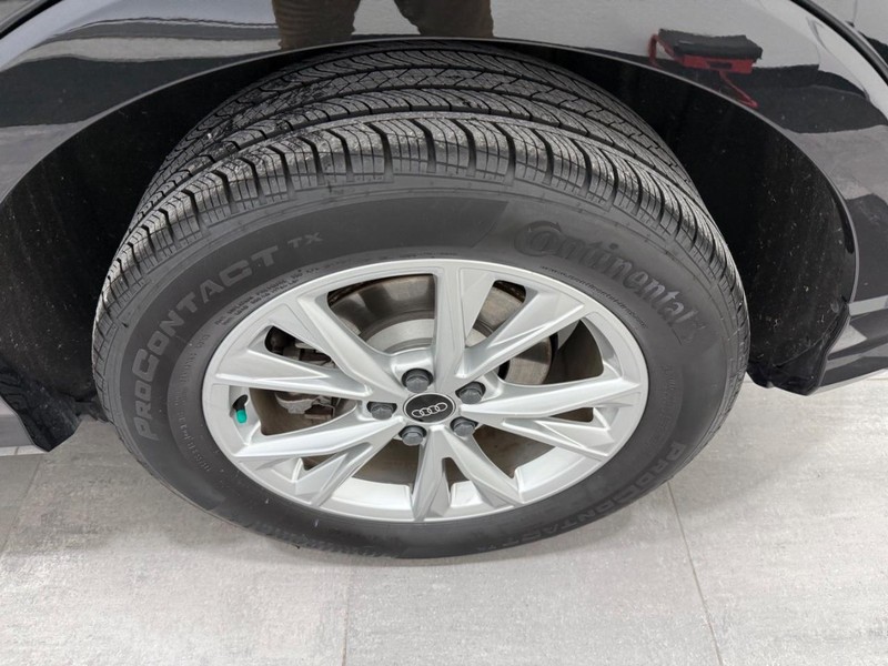 Audi Q3 Vehicle Image 5