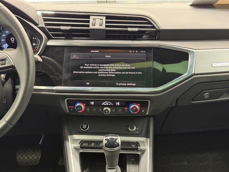 Audi Q3 Vehicle Image 10