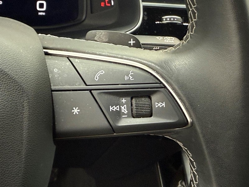 Audi Q7 Vehicle Image 16