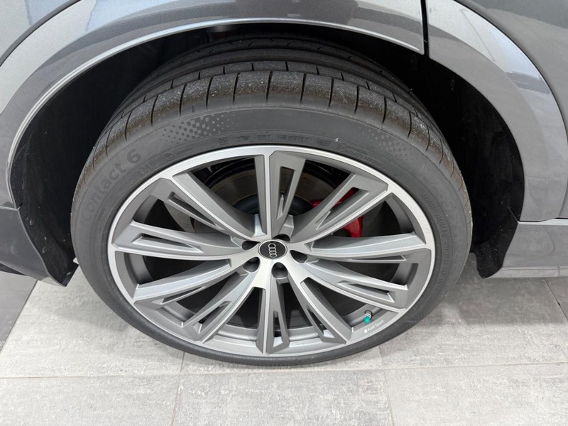 Audi Q8 Vehicle Image 3