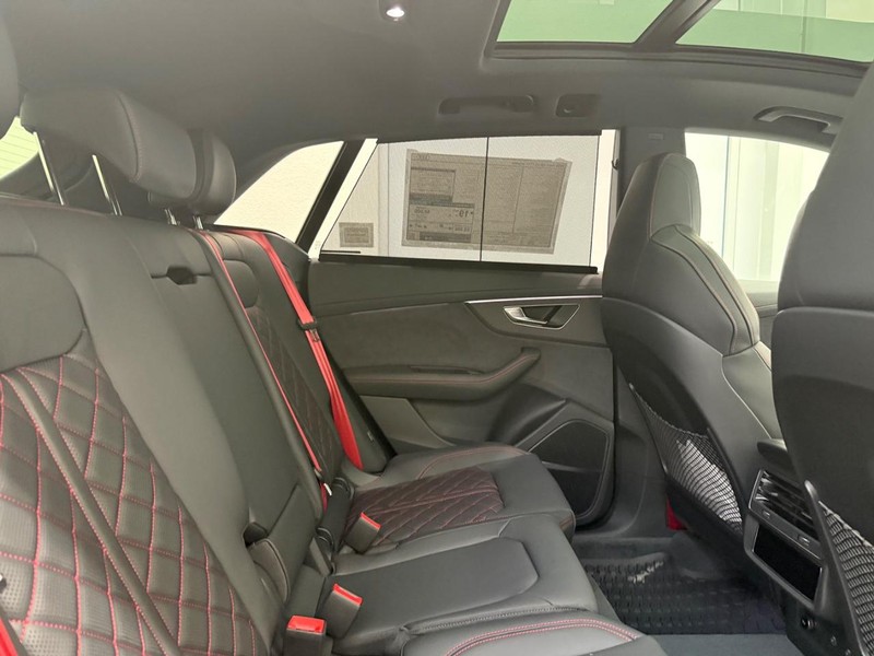 Audi Q8 Vehicle Image 4