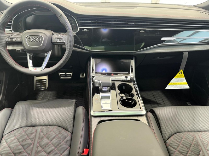 Audi Q8 Vehicle Image 5