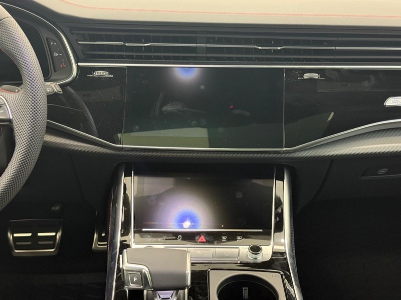 Audi Q8 Vehicle Image 6