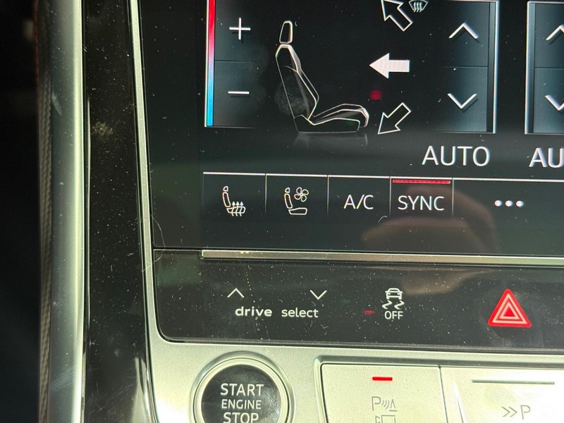 Audi Q8 Vehicle Image 14