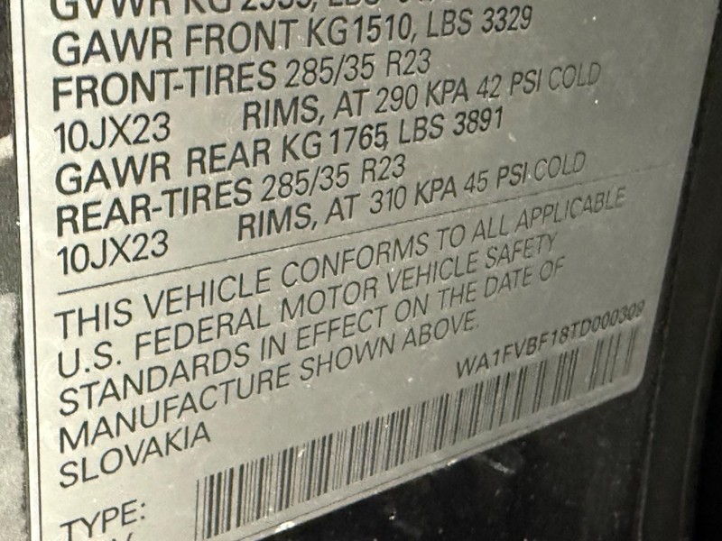 Audi Q8 Vehicle Image 17