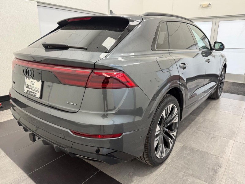 Audi Q8 Vehicle Image 2