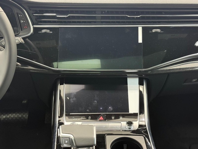 Audi Q8 Vehicle Image 6