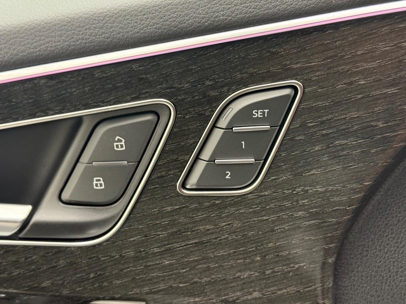 Audi Q8 Vehicle Image 10