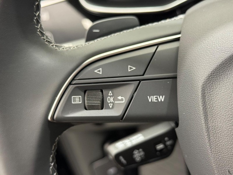 Audi Q7 Vehicle Image 11