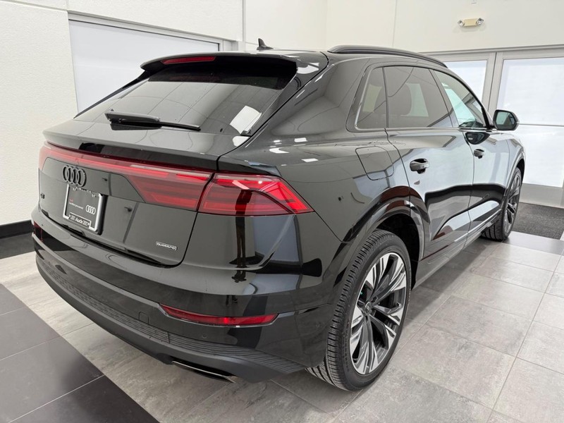 Audi Q8 Vehicle Image 2