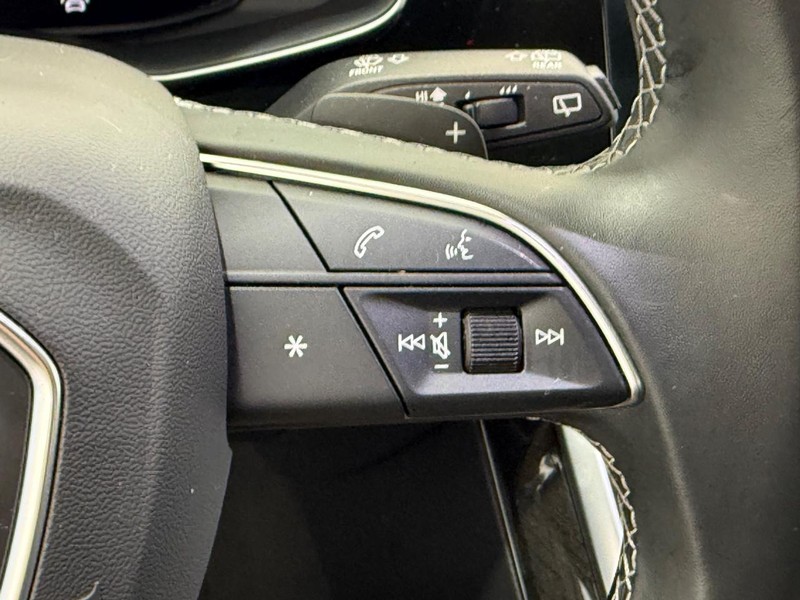 Audi Q8 Vehicle Image 16