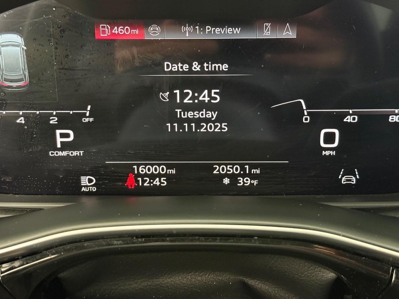 Audi Q8 Vehicle Image 17