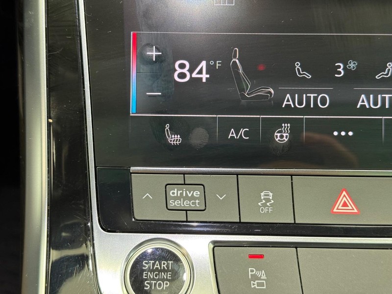 Audi Q8 Vehicle Image 19