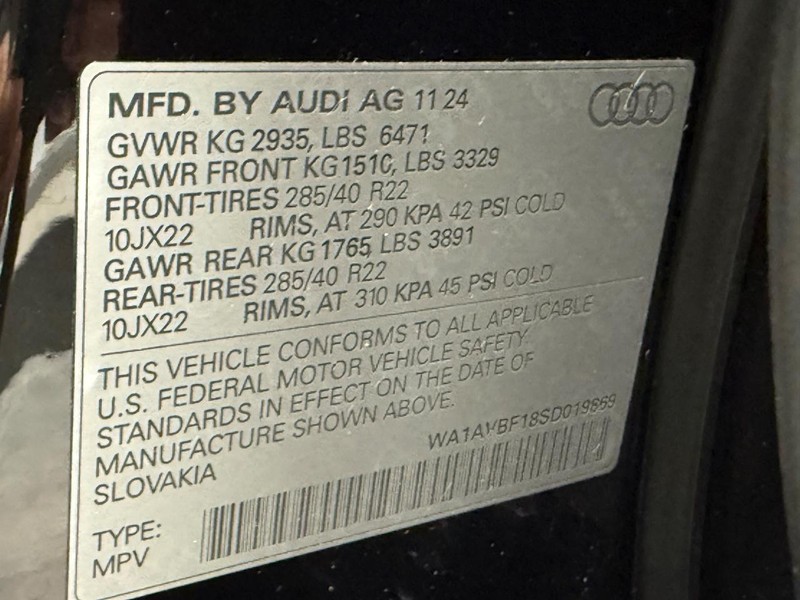 Audi Q8 Vehicle Image 22