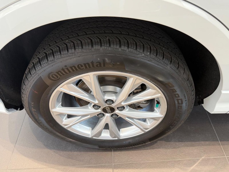 Audi Q3 Vehicle Image 3