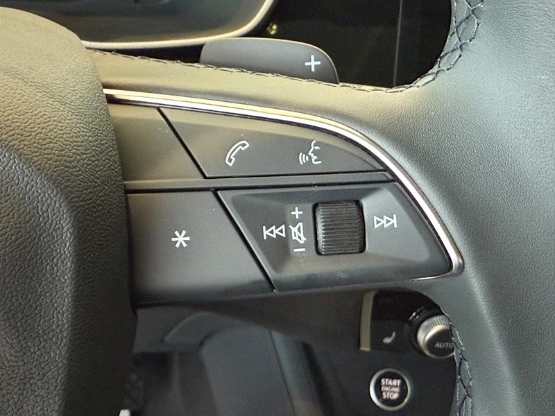 Audi Q3 Vehicle Image 11