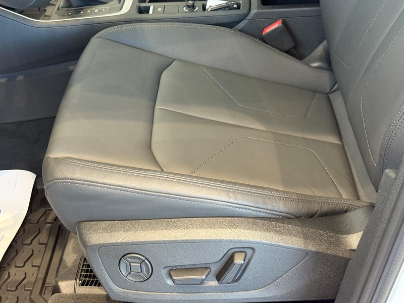 Audi Q3 Vehicle Image 14