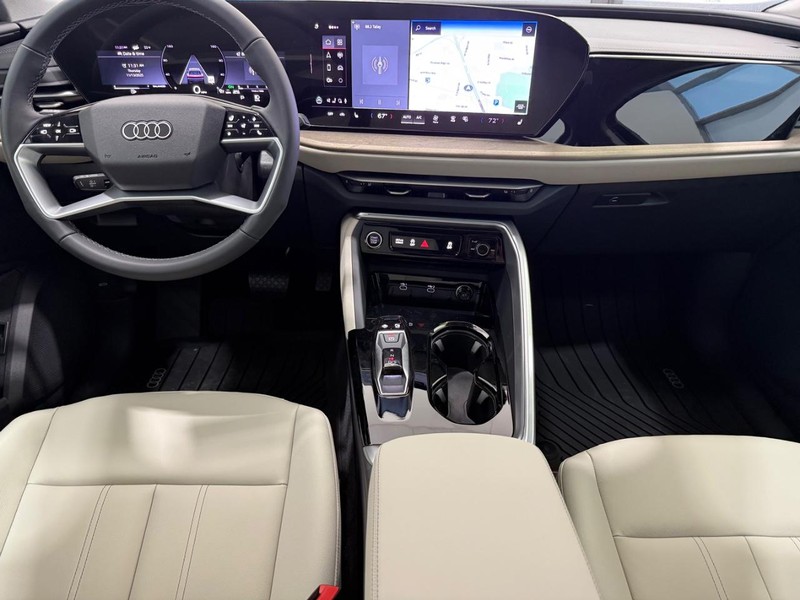 Audi Q5 Vehicle Image 5