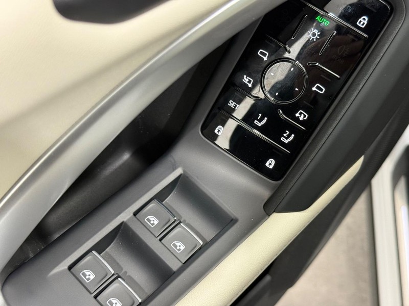 Audi Q5 Vehicle Image 14