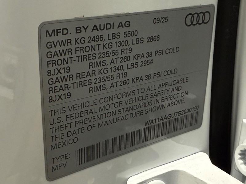 Audi Q5 Vehicle Image 16