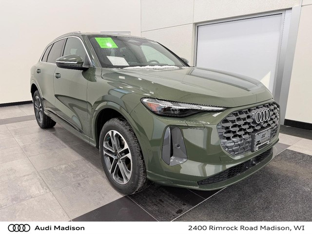 2025 Audi New Q5 Premium's photo