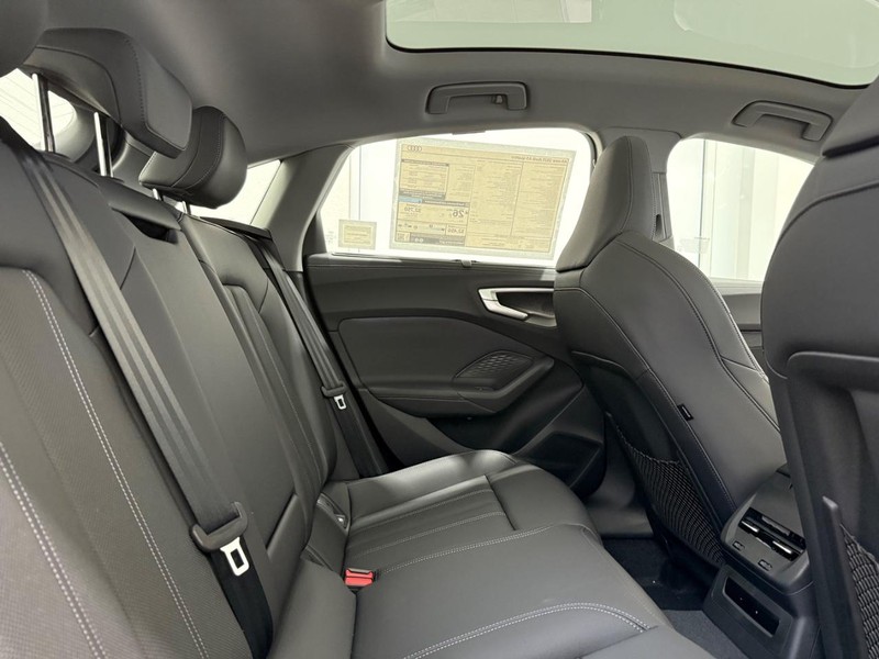 Audi A5 Vehicle Image 4