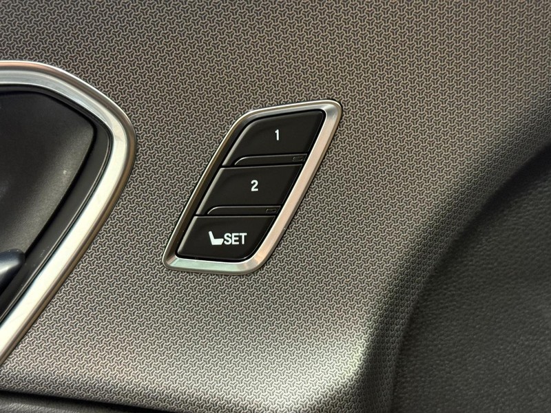 Acura RDX Vehicle Image 13